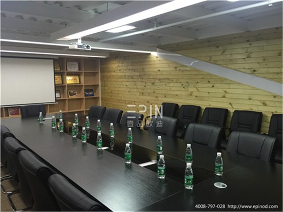 壹品歐迪為冠培教育提供的會(huì)議室辦公家具-會(huì)議桌會(huì)議椅