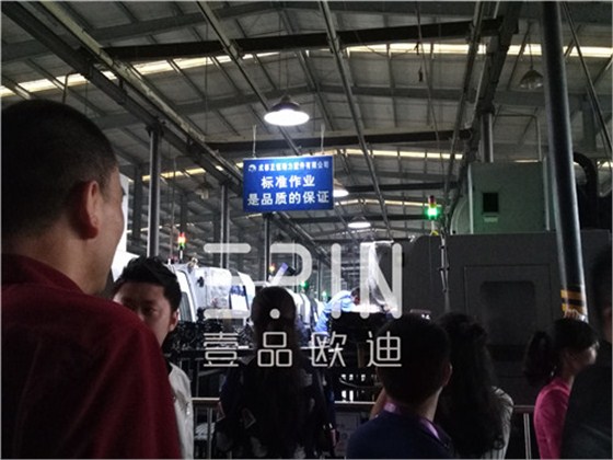 在劉總親自帶隊(duì)參觀正恒動(dòng)力生產(chǎn)車間環(huán)節(jié)，近距離走進(jìn)這樣的億元級企業(yè)，不管是先進(jìn)的生產(chǎn)設(shè)備還是完善的生產(chǎn)及管控流程都讓壹品歐迪小編無比震撼。 正恒動(dòng)力廠區(qū)及車間風(fēng)貌