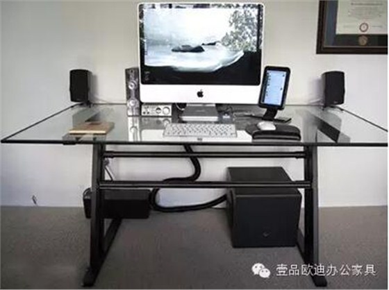 簡(jiǎn)單3招，擺脫辦公桌下各種電源線雜亂困擾？
