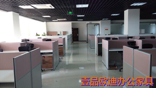 有哪些因素影響辦公屏風(fēng)工位的價(jià)格呢？