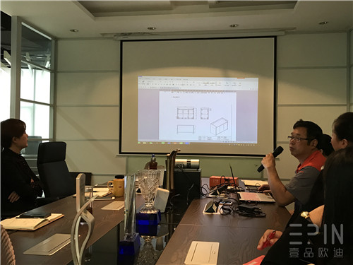 壹品歐迪辦公家具董事長(zhǎng)張曉帆張總會(huì)議講話