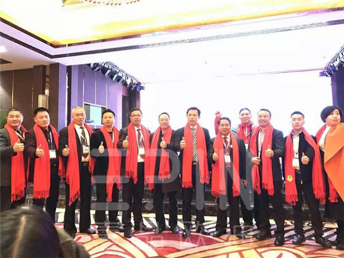 祝賀壹品歐迪成為四川辦公家具企業(yè)中首家“中國百強牛商互聯(lián)網(wǎng)+示范基地”